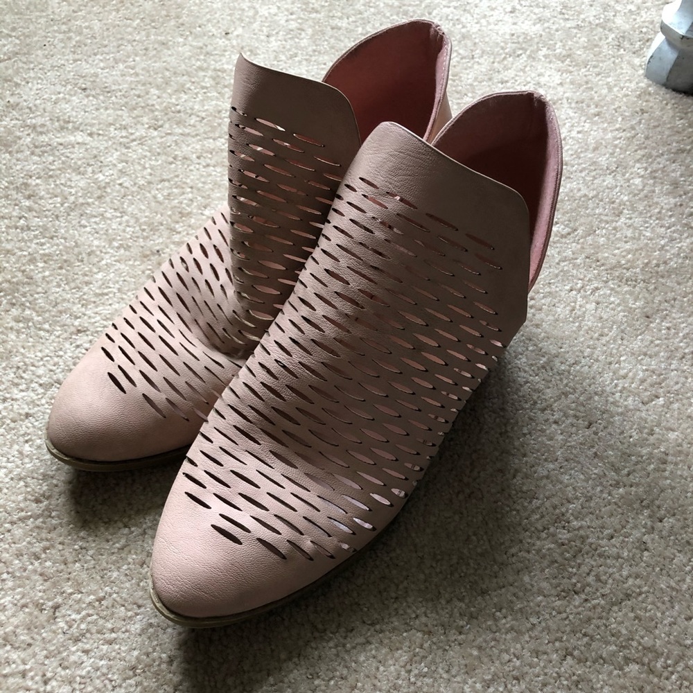 3/$12City Classified pink booties